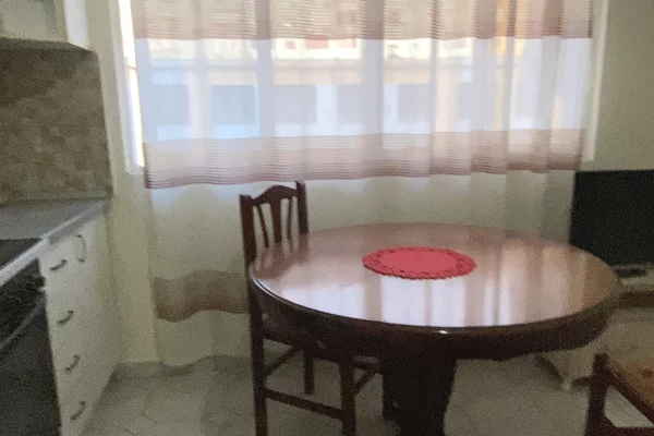 Shtepi me qera Apartament ne Tirane, 1+1, Mobilimi E mobiluar, Pagesa 50,000  Leke.