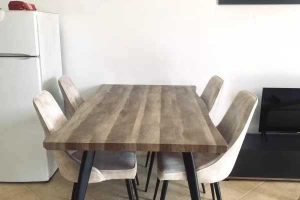 Apartament 1+1 mbrapa restorant Freskut