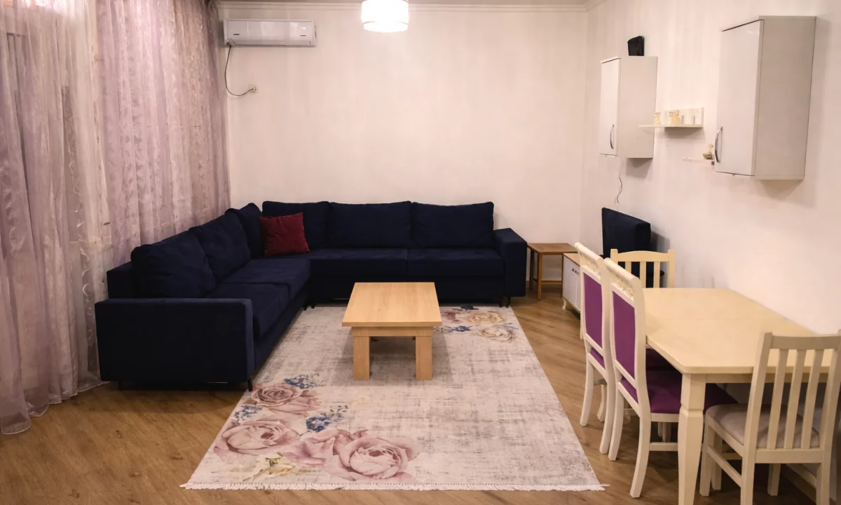 Shtepi me qera Apartament ne Tirane, 1+1, Mobilimi E mobiluar, Pagesa 40,000  Leke.