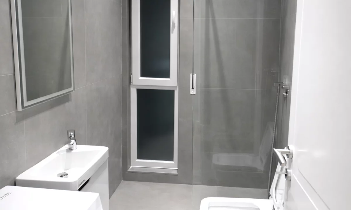 Shtepi me qera Apartament ne Tirane, Garsoniere, Mobilimi E mobiluar, Pagesa 40,000  Leke.