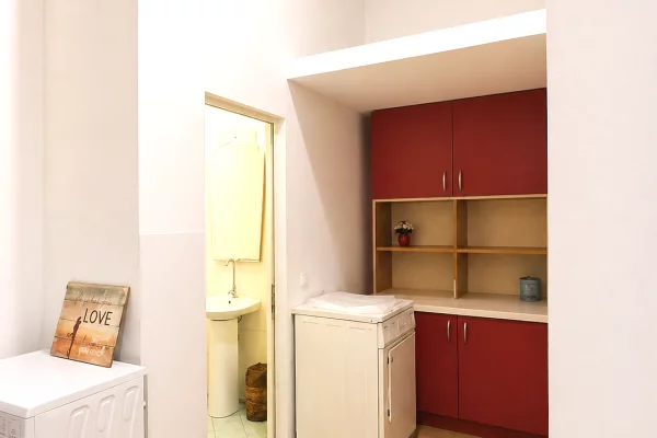 Shtepi me qera Apartament ne Tirane, 1+1, Mobilimi E mobiluar, Pagesa 35,000  Leke.