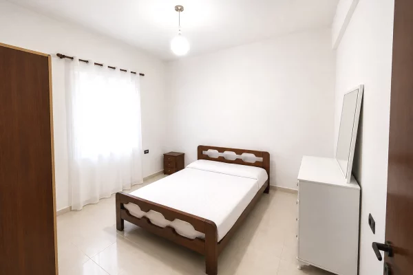 Shtepi me qera Apartament ne Tirane, 1+1, Mobilimi E mobiluar, Pagesa 30,000  Leke.