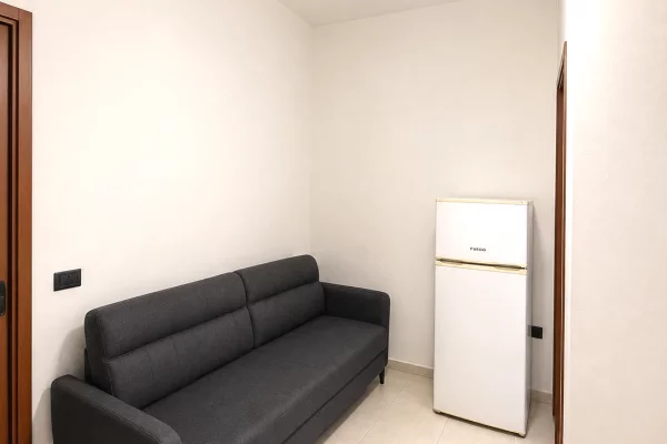 Shtepi me qera Apartament ne Tirane, 1+1, Mobilimi E mobiluar, Pagesa 30,000  Leke.