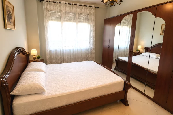 Shtepi me qera Apartament ne Tirane, 1+1, Mobilimi E mobiluar, Pagesa 50,000  Leke.