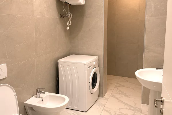 Shtepi me qera Apartament ne Tirane, 2+1, Mobilimi E mobiluar, Pagesa 50,000  Leke.