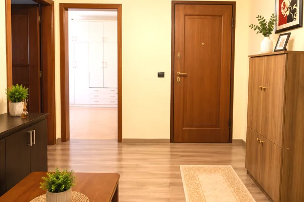 Shtepi me qera Apartament ne Tirane, 2+1, Mobilimi E mobiluar, Pagesa 45,000  Leke.