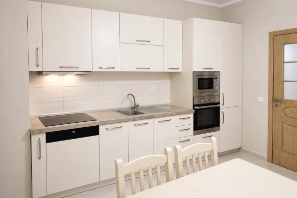 🏡 JEPET ME QIRA APARTAMENT 2+1 | Kopshti Botanik / Liqeni i Thatë | 65.000 Lekë