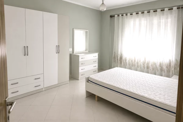 Shtepi me qera Apartament ne Tirane, 2+1, Mobilimi E mobiluar, Pagesa 65,000  Leke.
