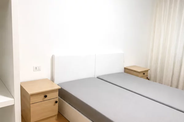 Shtepi me qera Apartament ne Tirane, 1+1, Mobilimi E mobiluar, Pagesa 45,000  Leke.