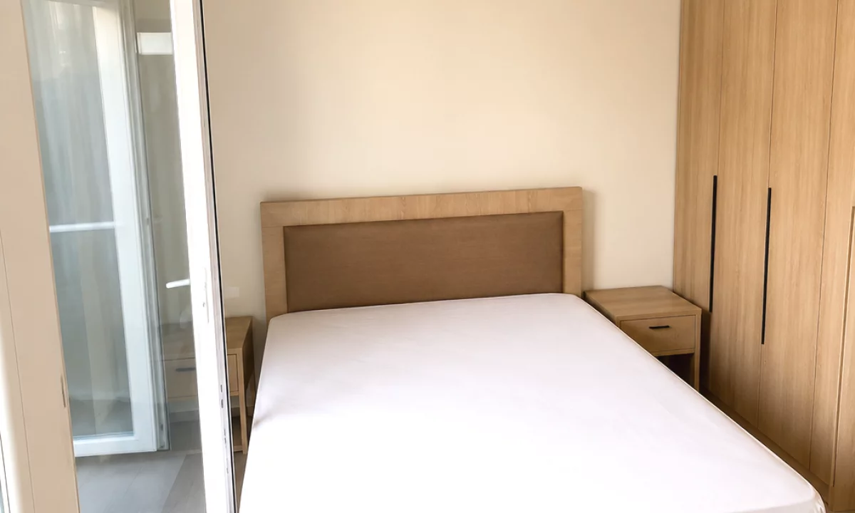 Shtepi me qera Apartament ne Tirane, Garsoniere, Mobilimi E mobiluar, Pagesa 28,000  Leke.