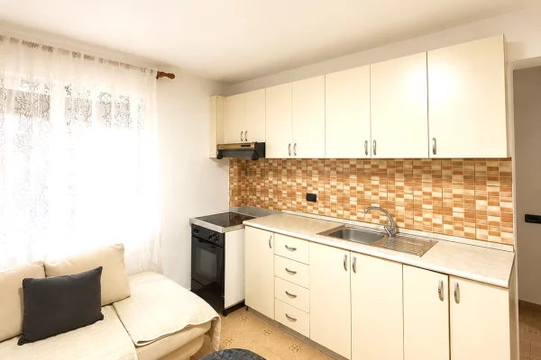 Casa in affitto 1+1 a Tirana - 30,000 Leke