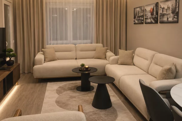 Shtepi me qera 2+1 ne Tirane - 70,000 Leke