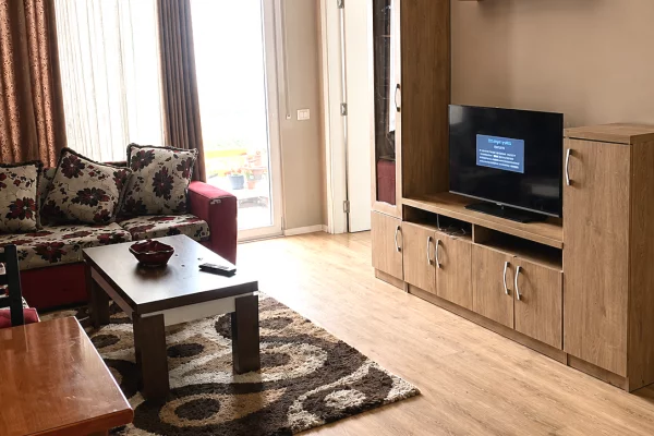 Shtepi me qera Apartament ne Tirane, 1+1, Mobilimi E mobiluar, Pagesa 50,000  Leke.