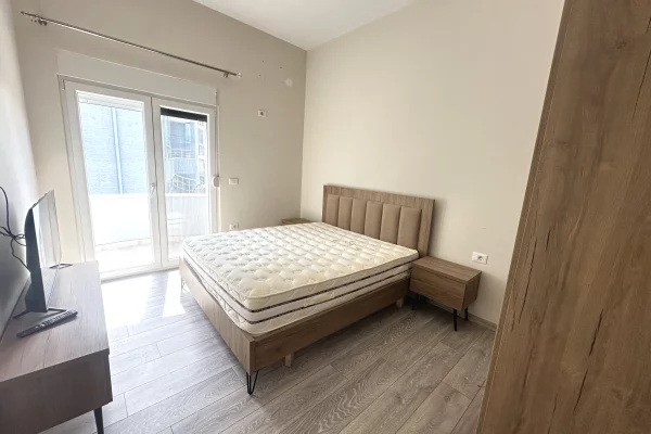 Shtepi me qera Apartament ne Tirane, 1+1, Mobilimi E mobiluar, Pagesa 35,000  Leke.