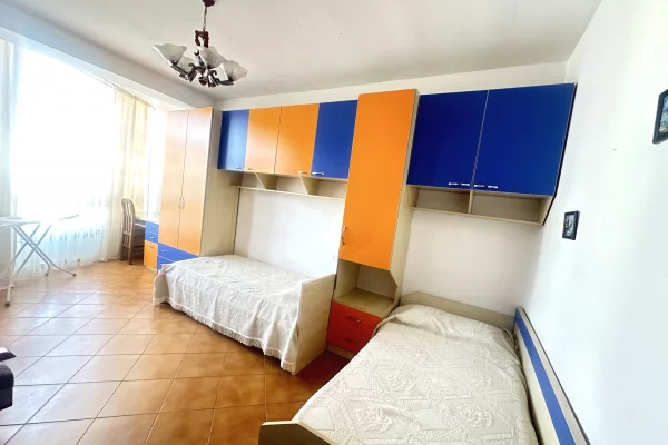 Shtepi me qera Apartament ne Tirane, 1+1, Mobilimi E mobiluar, Pagesa 45,000  Leke.