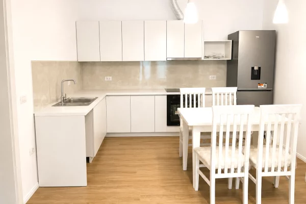 Shtepi me qera Apartament ne Tirane, 1+1, Mobilimi E mobiluar, Pagesa 40,000  Leke.