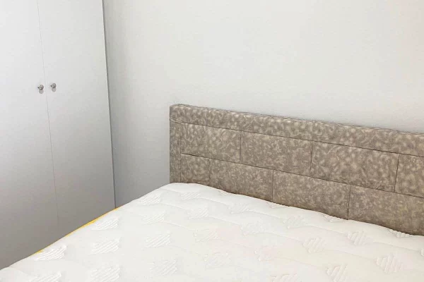 Shtepi me qera Apartament ne Tirane, 1+1, Mobilimi E mobiluar, Pagesa 40,000  Leke.