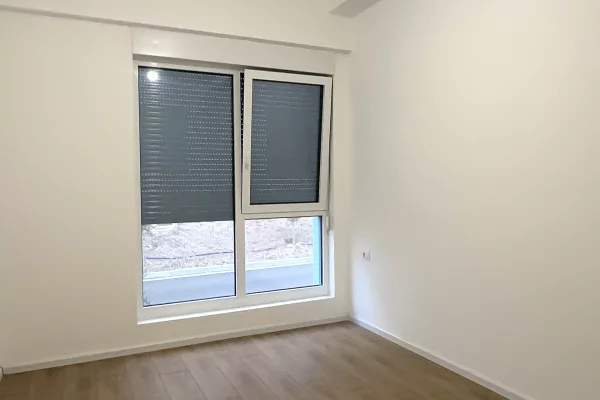 Shtepi ne shitje Apartament ne Tirane, 2+1, Mobilimi Bosh, pa mobiluar, Pagesa 16,900,000  Leke.