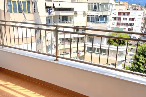 Shtepi me qera 1+1 ne Tirane - 45,000 Leke