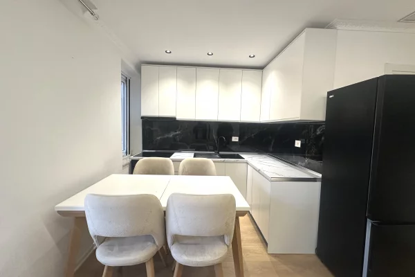 Shtepi me qera Apartament ne Tirane, 1+1, Mobilimi E mobiluar, Pagesa 50,000  Leke.