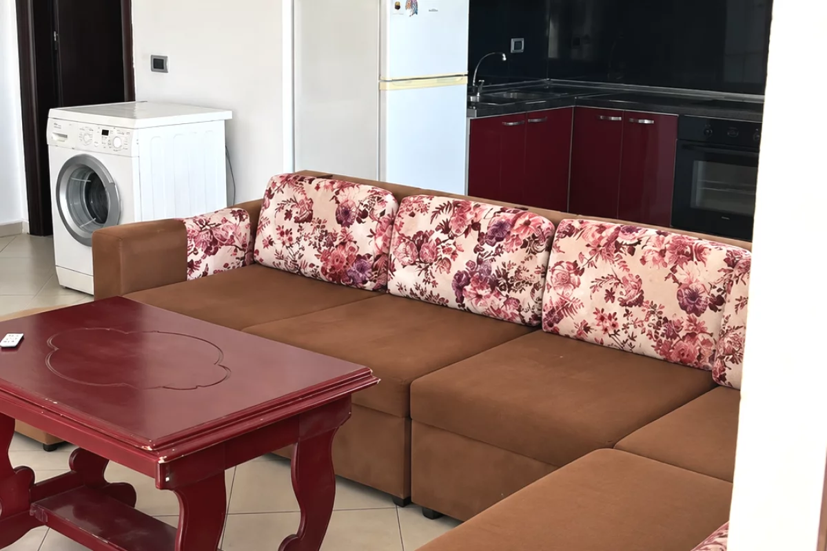Appartamento in affitto a Tirana 2+1, Arredato