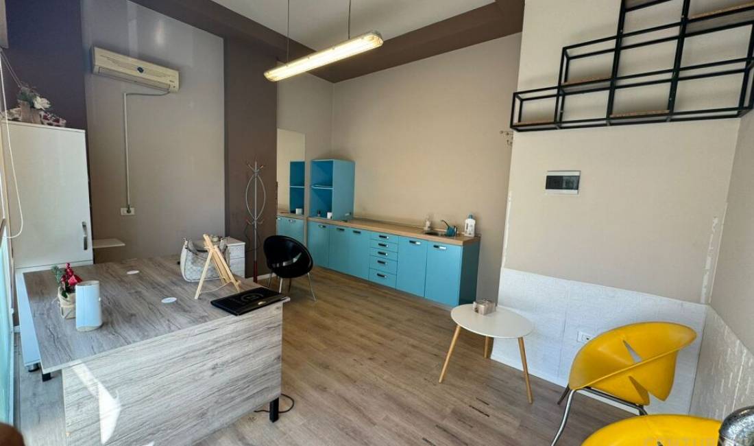 Ambient komercial per Qira ne Myslym Shyri, Tirana | 21 m2