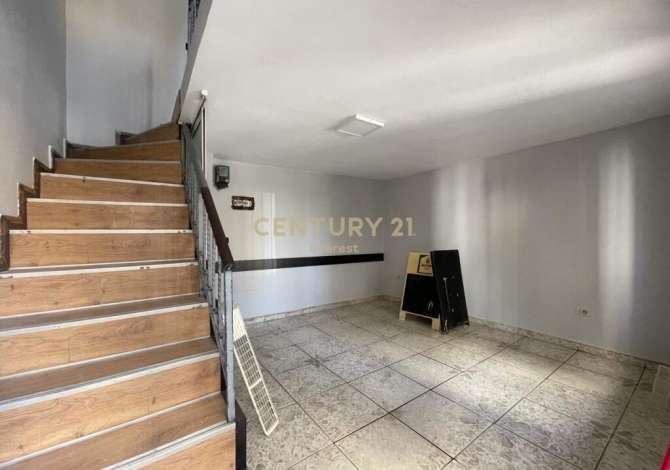 Ambient biznesi me qera 3+1 ne Tirane - 350 Euro
