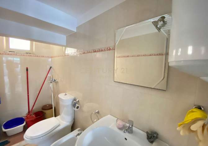 Shitet Dyqan ne Porcelan