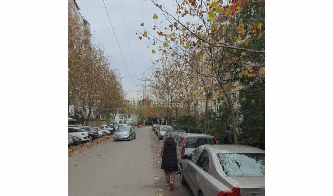 Dyqan me qera prane rruges Don Bosko