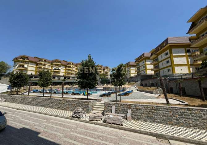 FARKE, LAKE LAND RESIDENCE - GODINE PER QIRA