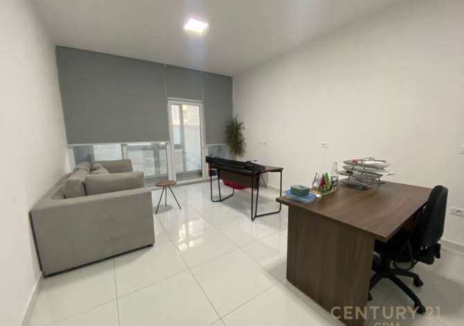 Ambient biznesi me qera 3+1 ne Tirane - 900 Euro