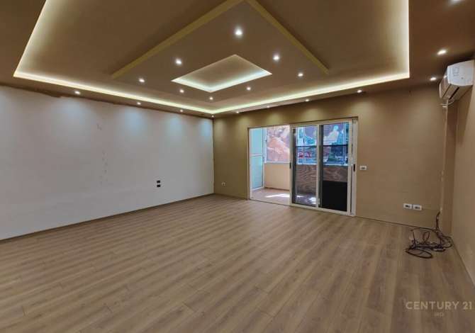 Ambient biznesi me qera 3+1 ne Tirane - 900 Euro