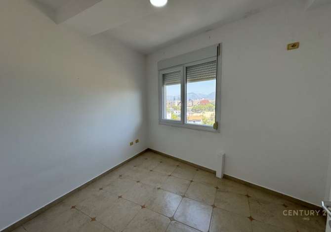 JEPET ME QIRA APARTAMENT 3+1+2 PER BANIM / ZYRE TEK LIQENI !