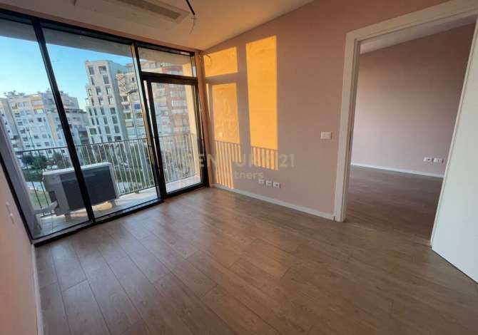 Ambient biznesi me qera 3+1 ne Tirane - 1,250 Euro