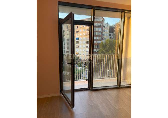 Ambient biznesi me qera 3+1 ne Tirane - 1,250 Euro