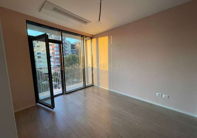 Ambient biznesi me qera 3+1 ne Tirane - 1,250 Euro