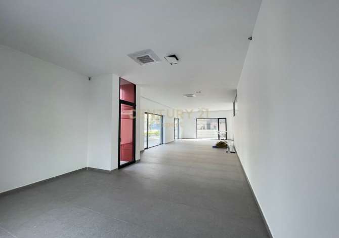 JAPIM ME QIRA AMBJENT KOMERCIAL NE ZONEN E XIBRAKUT