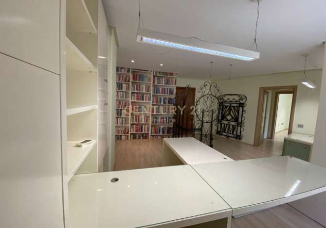 Business Property for Rent 3+1 in Tirana - 900 Euro