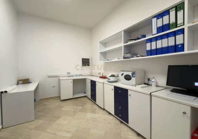 Ambjent biznesi per qira ne Bllok