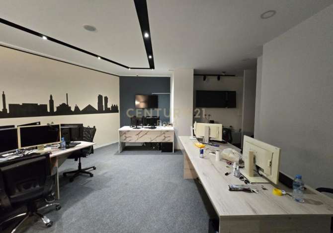 Business Property for Rent 3+1 in Tirana - 3,000 Euro