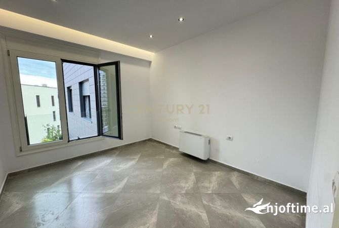 Business Property for Rent 3+1 in Tirana - 1,600 Euro