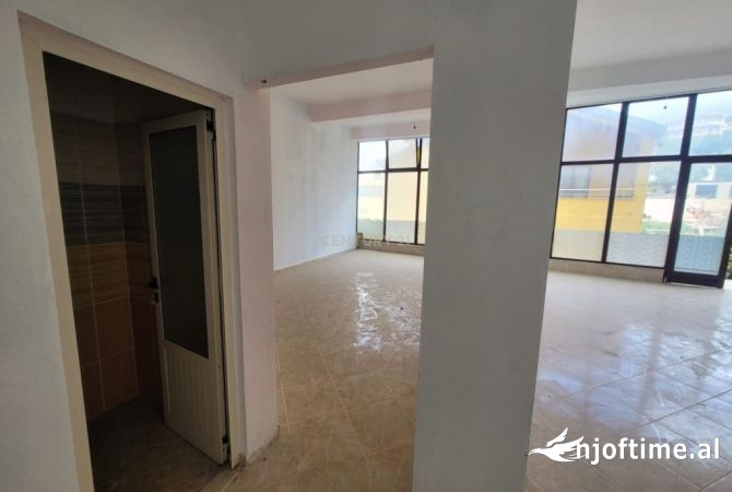 Business Property in Sale 1+1 in Tirana - 58,000 Euro