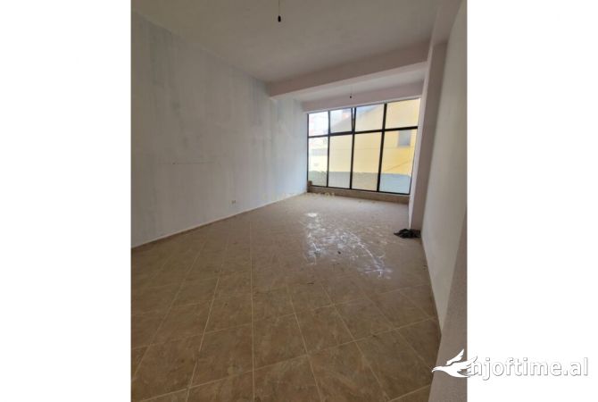 Business Property in Sale 1+1 in Tirana - 58,000 Euro