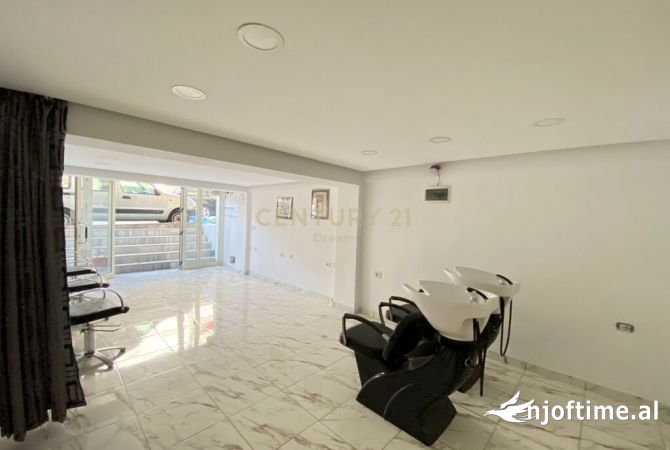 Shitet ambient biznesi ne Porcelan