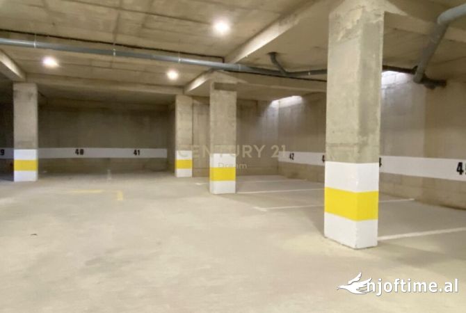 Business Property in Sale 4+1 in Tirana - 50,000 Euro