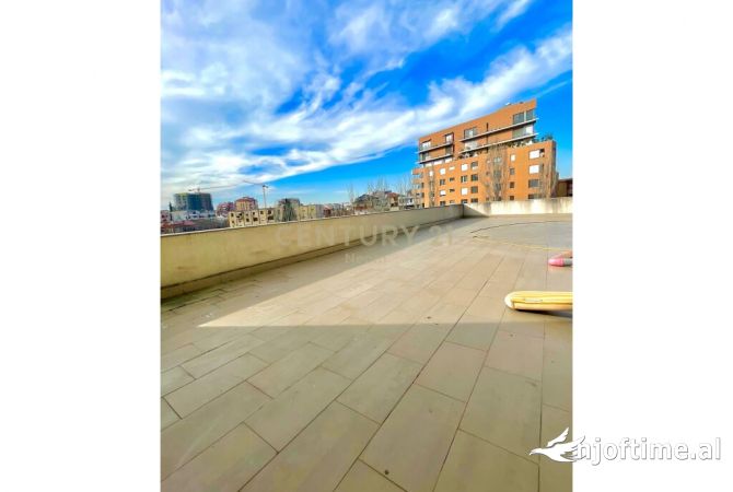 Stadiumi Dinamo jepet me qera ambient per zyra