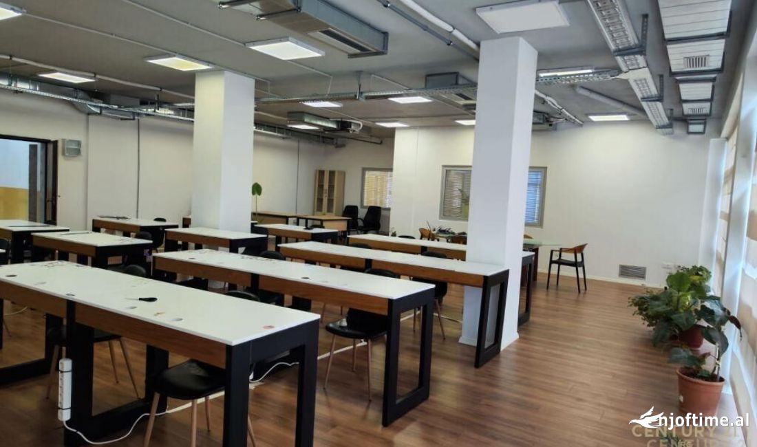 Rruga e Elbasanit jepet me qera ambient per zyra