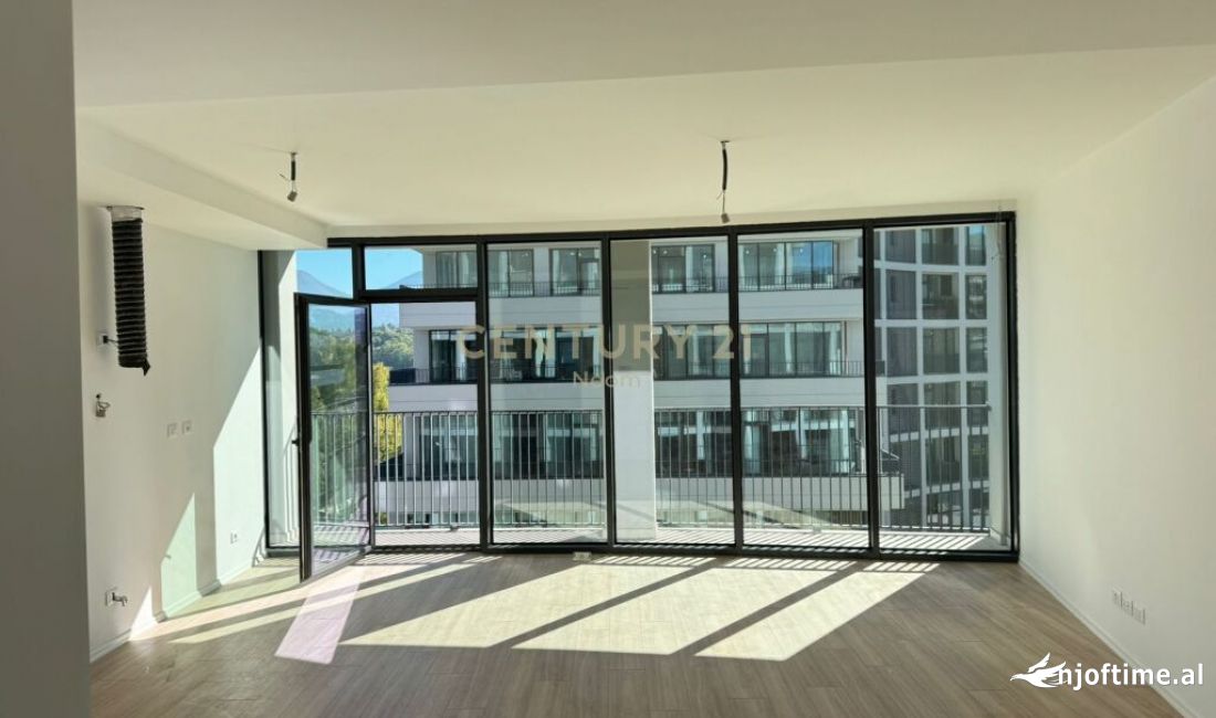 Lake View jepet me qera ambient per zyra