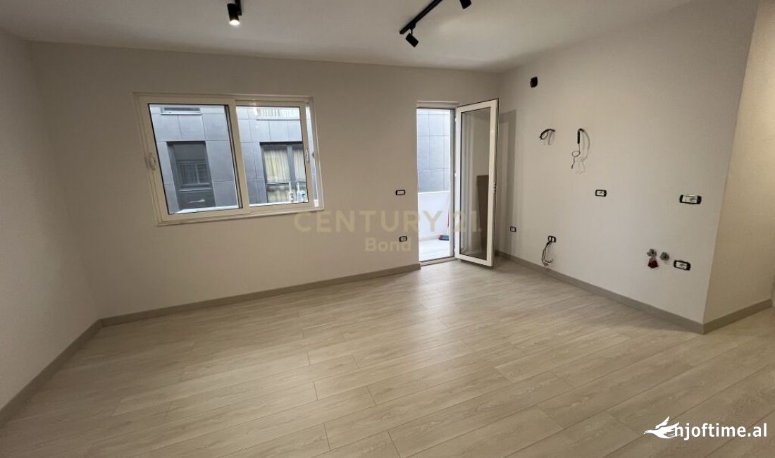 Zyre me qera rruga e Elbasanit