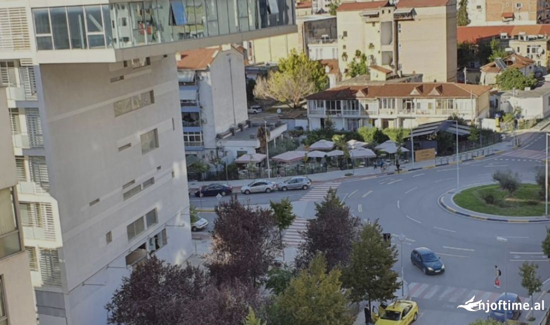 Kika 2 jepet me qera ambient komercial